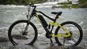 EMotorad Sold 1200 e-Cycles: पुणे स्थित ईवी स्टार्टअप ने एक माह में बेची 1200 ई-साइकिल