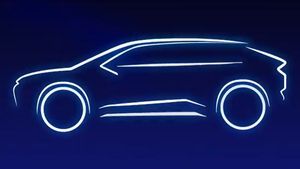 Toyota New Electric SUV Teased: टोयोटा ने नई इलेक्ट्रिक एसयूवी का टीजर किया जारी, जल्द होगी लॉन्च
