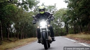 Honda H’ness CB350 Review (First Ride): होंडा हाईनेस सीबी 350: क्या यह रॉयल एनफील्ड को दे पाएगी टक्कर?