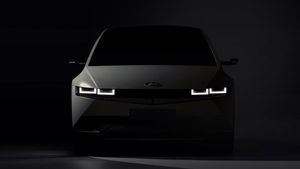 Hyundai Ioniq 5 Teaser Out: हुंडई ने आयोनिक 5 इलेक्ट्रिक कार का टीजर किया जारी, जल्द होगी लाॅन्च