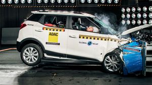 Mahindra XUV300 5-Star Safety Rating: महिंद्रा एक्सयूवी300 ने फिर हासिल की 5-स्टार सेफ्टी रेटिंग