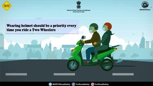 Road Safety Month 2021: वाहन चलाते समय अगर अपनाएंगे ये सेफ्टी टिप्स, तो रहेंगे हमेशा सुरक्षित