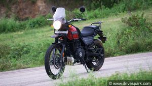 New RE Himalayan Details Revealed: नई रॉयल एनफील्ड हिमालयन की कीमत आई सामने, जानें