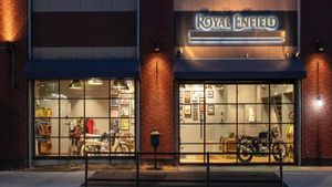 Royal Enfield First Store In Japan: रॉयल एनफील्ड ने जापान में खोला अपना पहला शोरूम, जानें 