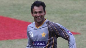 Shoaib Malik Car Crash: शोएब मलिक की स्पोर्ट्स कार ट्रक से टकराई, बाल-बाल बचे 