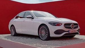 2021 Mercedes Benz C-Class: नई मर्सिडीज-बेंज सी-क्लास की तस्वीरें लाॅन्च के पहले हुईं लीक, देखें