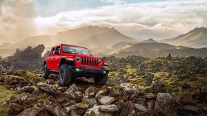 New Jeep Wrangler Details Revealed: नई जीप रैंगलर के एक्सटीरियर और इंटीरियर की जानकारियां आई सामने