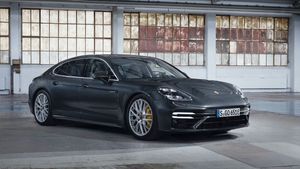 2021 Porsche Panamera Launched: नई पोर्शे पनामेरा भारत में हुई लाॅन्च, शुरूआती कीमत 1.45 करोड़ रुपये