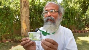 मंत्री की कार ओवरटेक करने पर 5 पर्यटकों को पुलिस ने पकड़ा