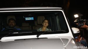 मर्सिडीज-बेंज जी-वैगन जी350डी एसयूवी में नजर आईं सारा अली खान, देखें वीडियो