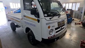 Tata Ace Modification: टाटा ऐस को मॉडिफाई कर बनाया इलेक्ट्रिक सीवी, जानें क्या है इसकी रेंज
