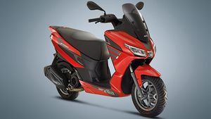 Aprilia SXR 50 Unveiled: अप्रीलिया ने पेश की एसएक्सआर 50 मैक्सी स्कूटर, जानें कैसा है डिजाइन, फीचर्स, इंजन