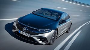 Mercedes EQS Listed On Indian Website: मर्सिडीज ईक्यूएस भारतीय वेबसाइट पर अपडेट, जल्द हो सकती है लॉन्च