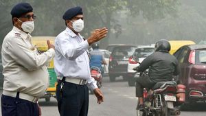 Maharashtra COVID-19 Lockdown: पुणे में नाइट कर्फ्यू घोषित, नियम तोड़ने पर जब्त होगा वाहन