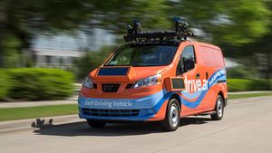 जर्मनी की सड़कों पर जल्द दौड़ेंगी बिना ड्राइवर वाली कारें, Self-Driving कारों को मिली अनुमति