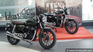 Honda H’ness CB350 Price Hiked: होंडा हाइनेस सीबी350 की कीमतों में हुआ इजाफा, जानें कितनी बढ़ी