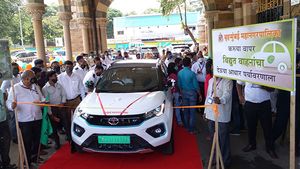 ग्रेटर मुंबई म्युनिसिपल कारपोरेशन को मिली Tata Nexon EV