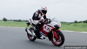 2021 TVS Apache RR 310 Hindi Review - नई टीवीएस अपाचे आरआर 310 चलाने में है कैसी? पढ़े रिव्यू