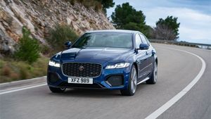 नई 2021 Jaguar XF Facelift सेडान भारत में हुई लॉन्च, जानें क्या हुए हैं बदलाव और क्या है कीमत