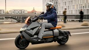 BMW CE-04 इलेक्ट्रिक स्कूटर का उत्पादन हुआ शुरू, जानें कब उतारी जाएगी बाजार में