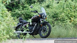 Royal Enfield Sales October 2021: क्लासिक 350, मिटिओर, बुलेट, हिमालयन, 650 ट्विन बिक्री जानकारी