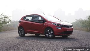 Tata Altroz के ऑटोमेटिक वैरिएंट के लॉन्च की हुई पुष्टि, जानें कौन सा गियरबॉक्स लाया जाएगा