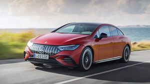 Mercedes-AMG EQE इलेक्ट्रिक सेडान का हुआ खुलासा, बेहतरीन परफॉर्मेंस के साथ स्टाइल का मेल