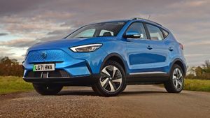 2022 MG ZS EV vs Tata Nexon EV: सबसे लोकप्रिय इलेक्ट्रिक SUVs में से कौन है ज्यादा दमदार