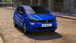 Tata Altroz DCA बनाम i20 DCT बनाम Baleno AMT: देखें तुलना