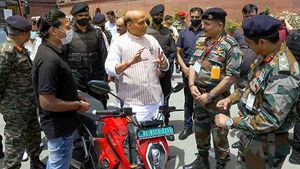 क्या भारतीय सेना भी इस्तेमाल करेगी इलेक्ट्रिक वाहन, Tata Motors व अन्य कंपनियों ने दिया डेमो