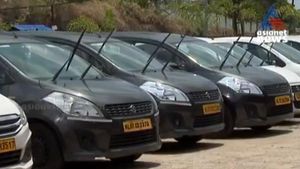 कैब चालकों ने छोड़ी ऐसी न चालू करने की जिद, कहा- ‘इतनी गर्मी में नहीं होगी ड्राइविंग’