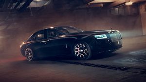 शुरू हो गई है Rolls Royce की बेहतरीन लग्जरी कार की बुकिंग, शानदार डिजाइन के साथ लग्जरी इंटीरियर