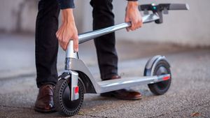 कर्मचारियों को वापस ऑफिस बुलाने के लिए गूगल ने अपनाया नया तरीका, ऑफर करेगी ई-स्कूटर