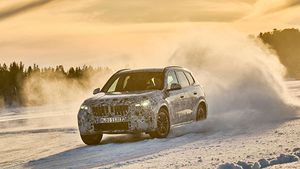 आ रही है BMW की एक और दमदार इलेक्ट्रिक एसयूवी, कंपनी ने जारी की टीजर तस्वीरें