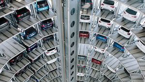 ये हैं दुनिया के सबसे अनोखे और अजीबोगरीब कार पार्किंग गैरेज