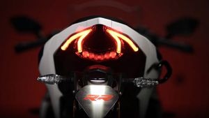 TVS Apache RR 310 को टक्कर देने आ रही है BMW G 310 RR, कंपनी ने जारी किया टीजर