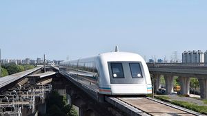 चीन की तेज रफ्तार ट्रेन के सामने फेल हुए फ्रांस-जापान, स्पीड जानकर उड़ जाएंगे होश!