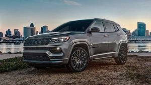 Jeep Compass अब हो गई है और भी महंगी, कंपनी ने सीधे बढ़ाए 35,000 रुपये, जानें नई कीमत