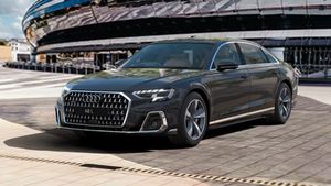 2022 Audi A8 L भारतीय बाजार में हुई लॉन्च, जानें क्या हुए हैं बदलाव और क्या है कीमत