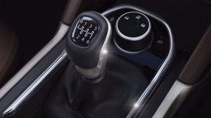 आज भी ज्यादातर लोग क्यों प्यार करते हैं मैनुअल कारों से? ये हैं सबसे खास कारण