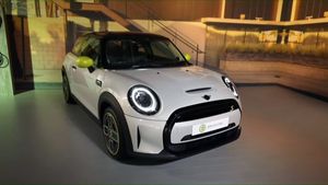 शुरू होने वाली है MINI Cooper SE के दूसरे बैच की बुकिंग, अगर है खरीदना तो जल्द कर लें बुक