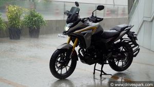 होंडा मोटरसाइकिल ने बढ़ाए अपने उत्पादों के दाम, 17 हजार रुपये महंगी हुई यह बाइक