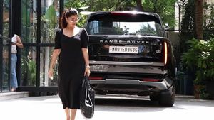 फिल्म जगत की इन हस्तियों ने खरीदी है नई कार, जानें कितनी है कीमत और क्या हैं फीचर्स