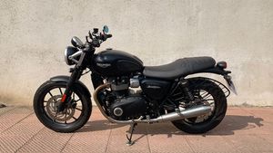 सेकेंड हैंड बाइक खरीदते समय काम आएंगी ये टिप्स, नहीं होगा नुकसान