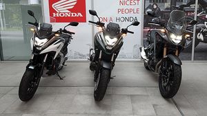 बाइक की कीमत से भी ज्यादा हुआ बाइक के परमिट बनवाने का खर्च! इस देश में चल रहा गजब नियम