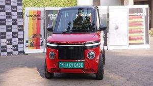 सबसे सस्ती इलेक्ट्रिक कार सिर्फ 2000 रुपये में करें बुक, जानें क्या है प्रोसेस