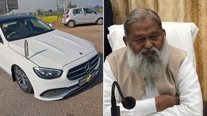 हाईवे में चलती कार का शाॅकर टूटा, बाल-बाल बचे हरियाणा के मंत्री अनिल विज, जानें कैसे हुआ हादसा