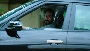 दृश्यम-2 में दिखी इस एसयूवी को जमकर खरीद रहे लोग, मूवी में अजय देवगन की फैमिली कार; बेहतरीन फीचर्स से है लैस