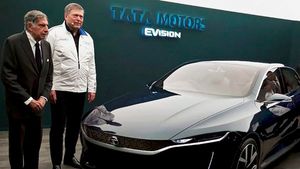 हैप्पी बर्थडे रतन टाटा: इंडिका से लेकर लैंड रोवर तक, उनके नेतृत्व में बनाए गए हैं ये खास कीर्तिमान