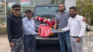 Mahindra Thar 2WD: महिंद्रा थार के सबसे सस्ते वैरिएंट की डिलीवरी हुई शुरू, वेटिंग पीरियड ने सबको चौंकाया